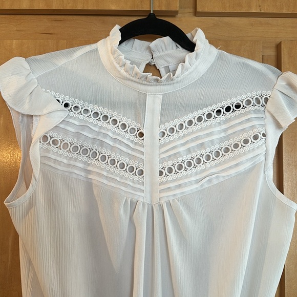 🍋New York & Company white sleeveless ruffle mock neck cut out ribbon top medium - Picture 2 of 11